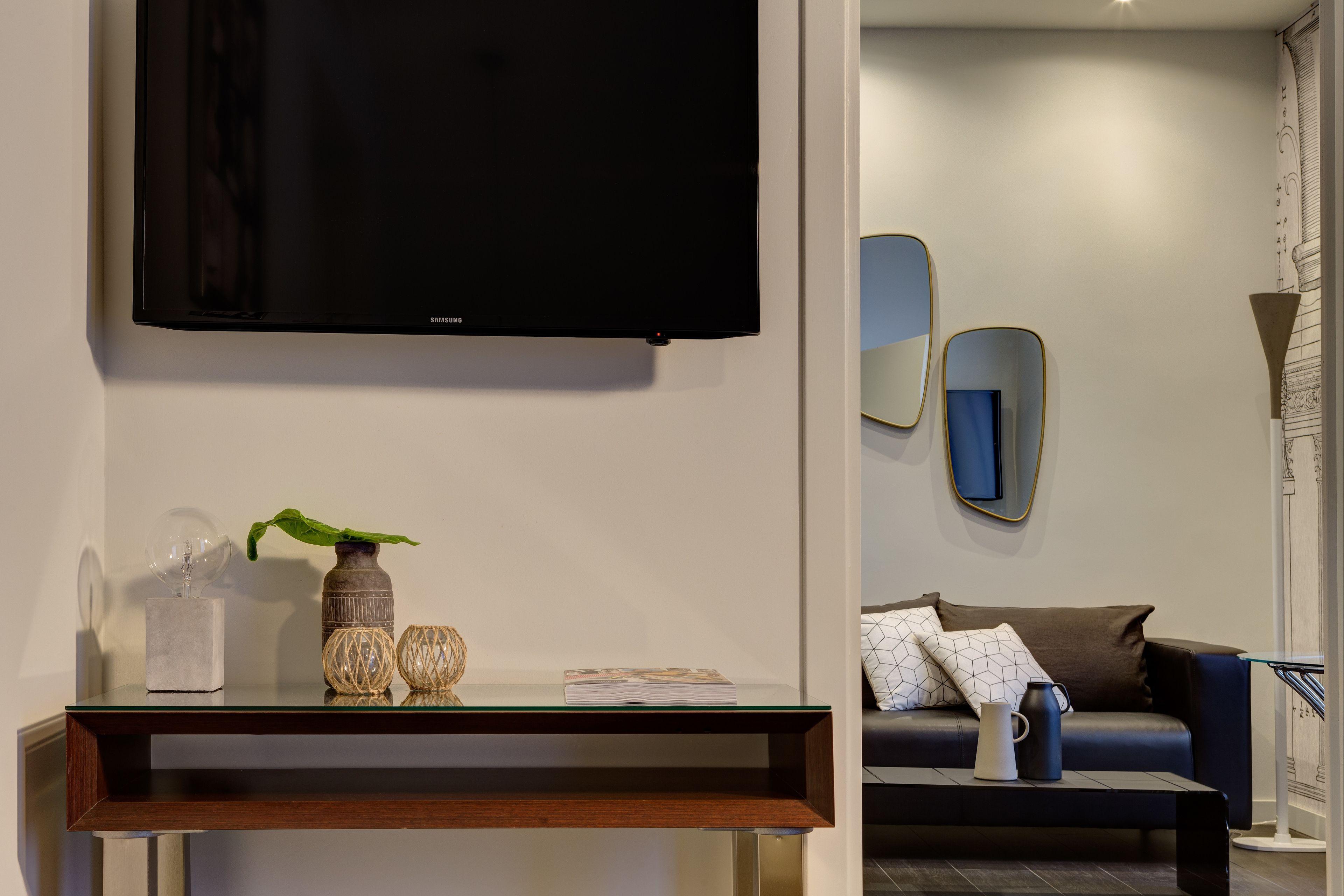 Intown Luxury House — Photos 3